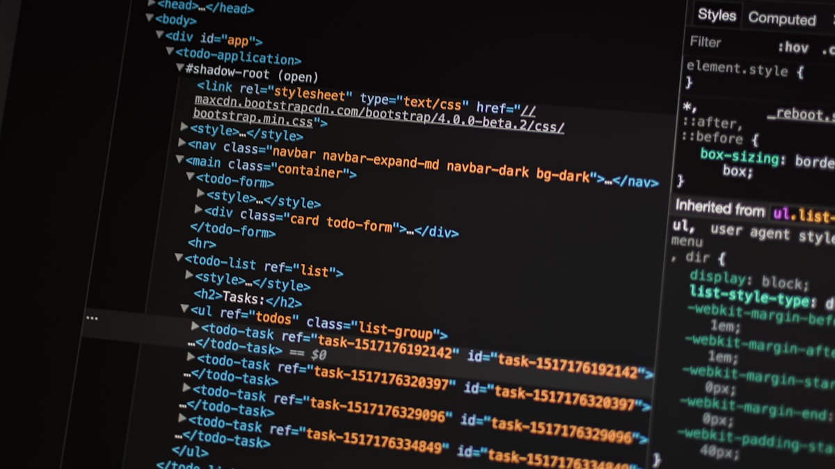 WordPress vs strona dedykowana – co wybrać w 2026?